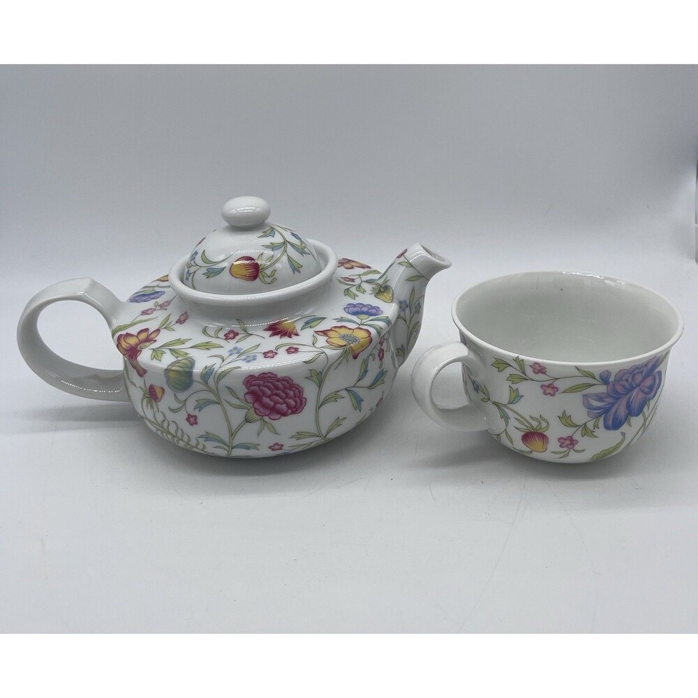 Toscany Avignon Teapot with Matching Teacup White Porcelain Flower Pattern